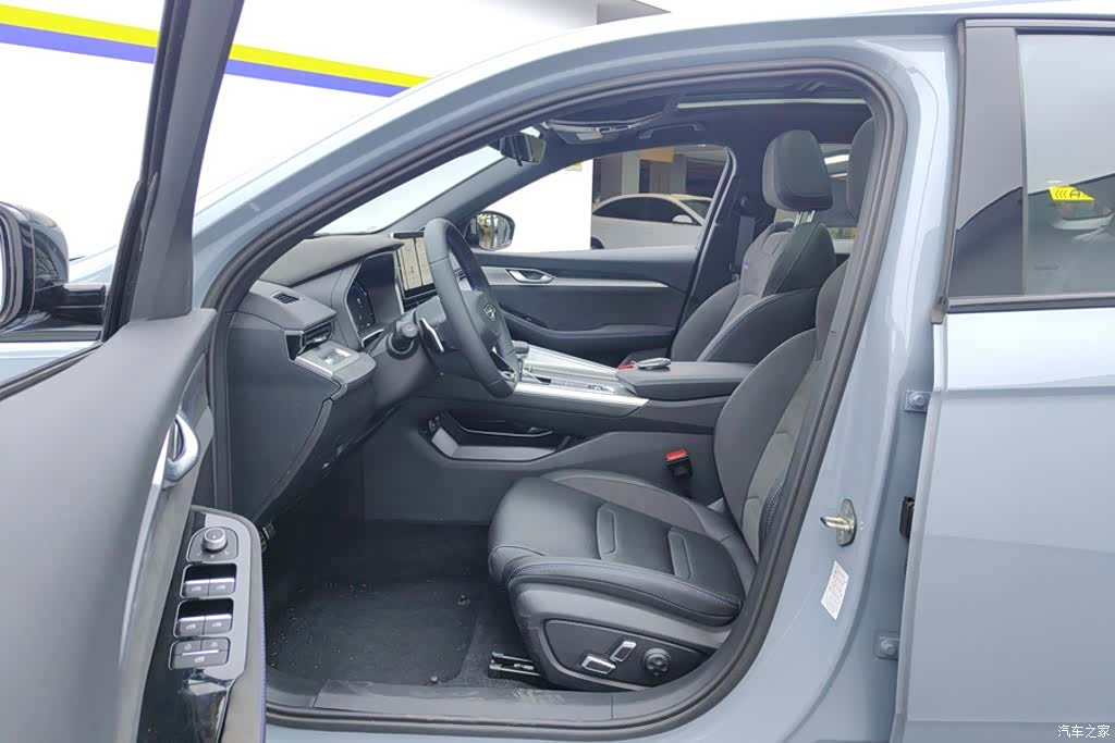 Geely Preface, 2025 9