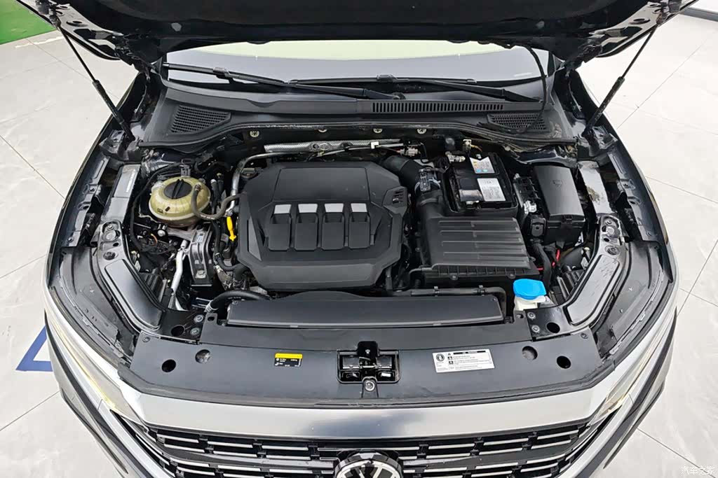 Volkswagen Passat, 2022 10