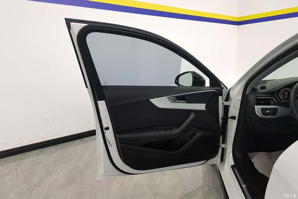Audi A4L, 2023 7