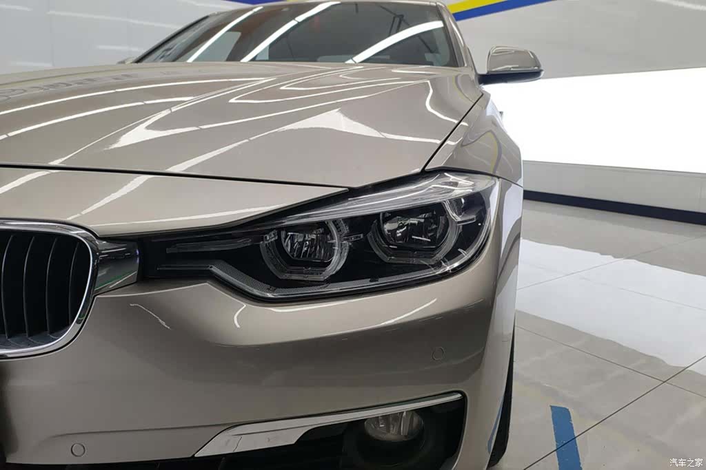 BMW 3 Series, 2017 все фото