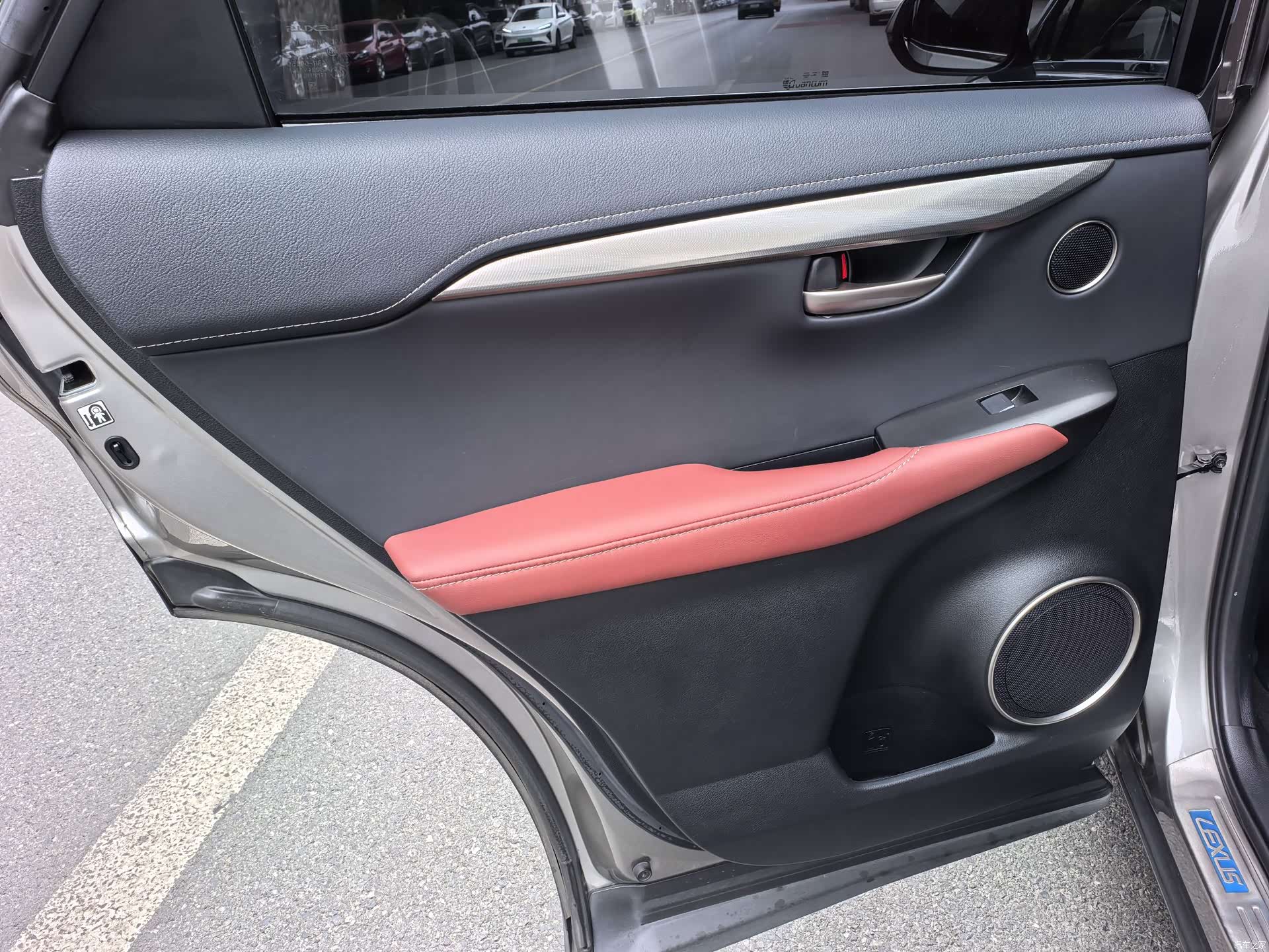 Lexus NX, 2017 17