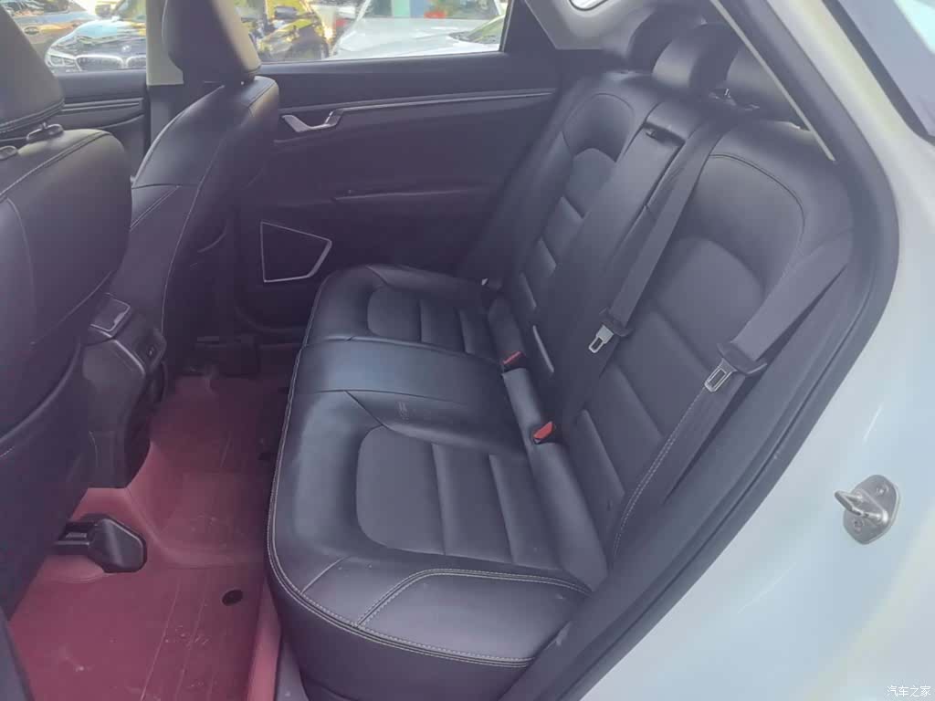 Geely Emgrand, 2018 17