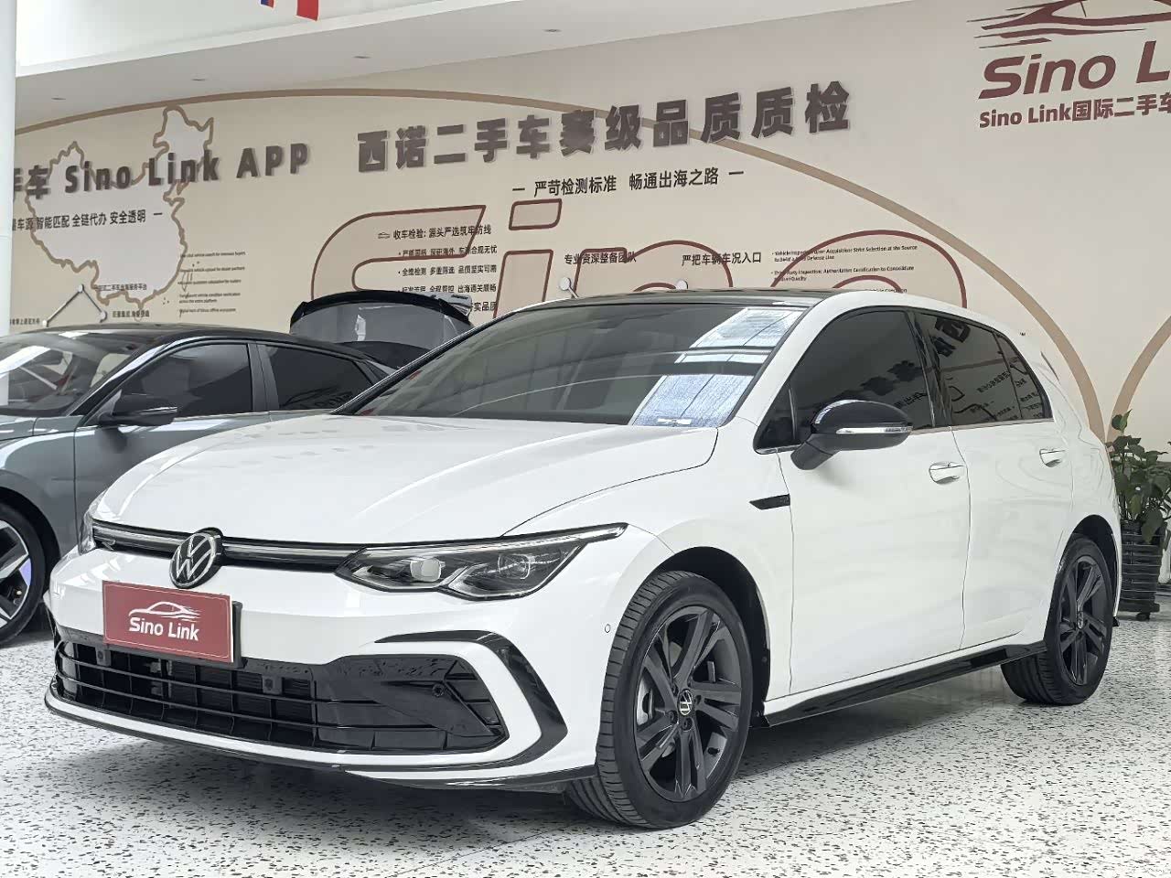 Volkswagen Golf, 2023 1