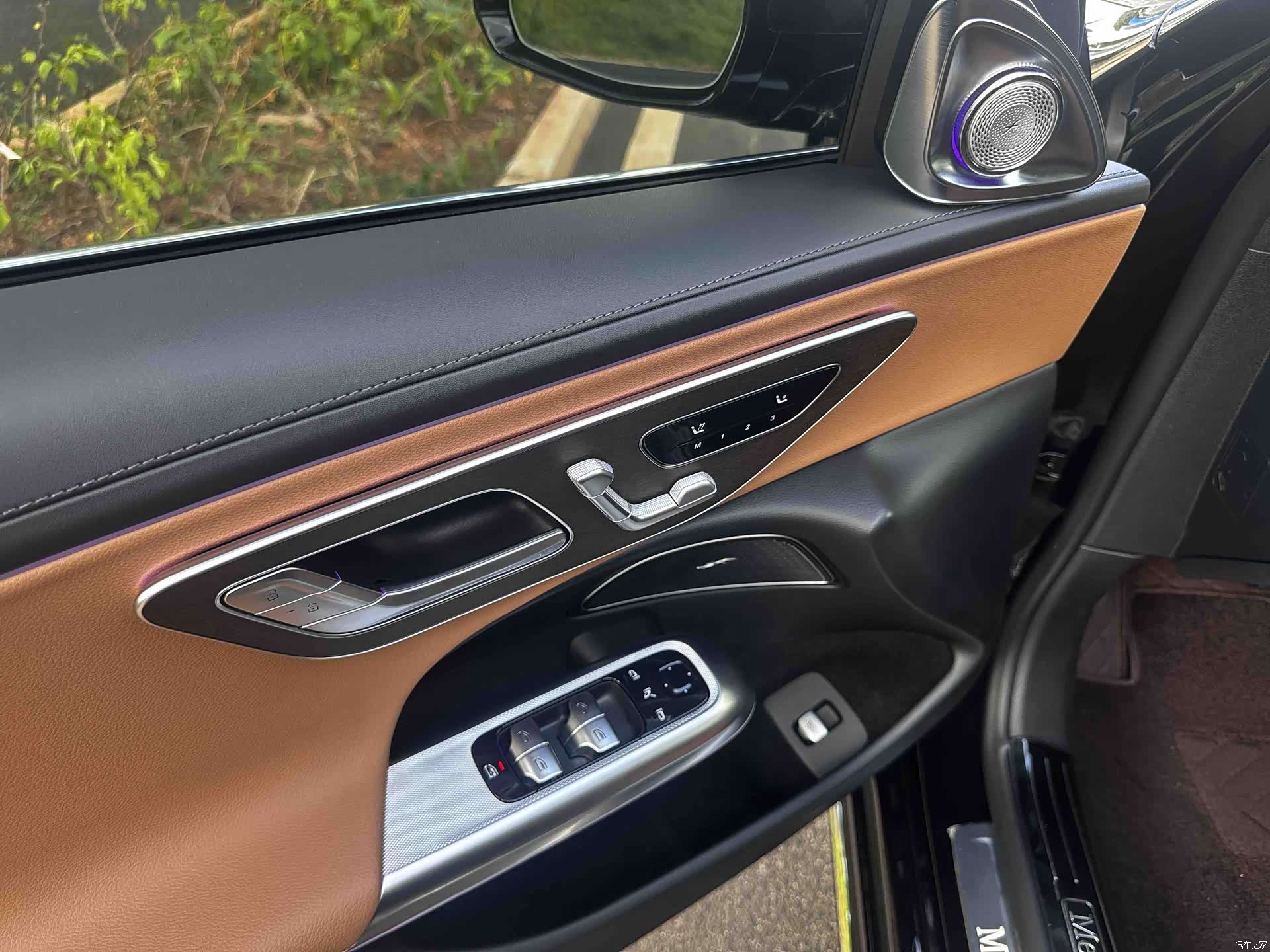 Mercedes-Benz E-Class, 2025 11