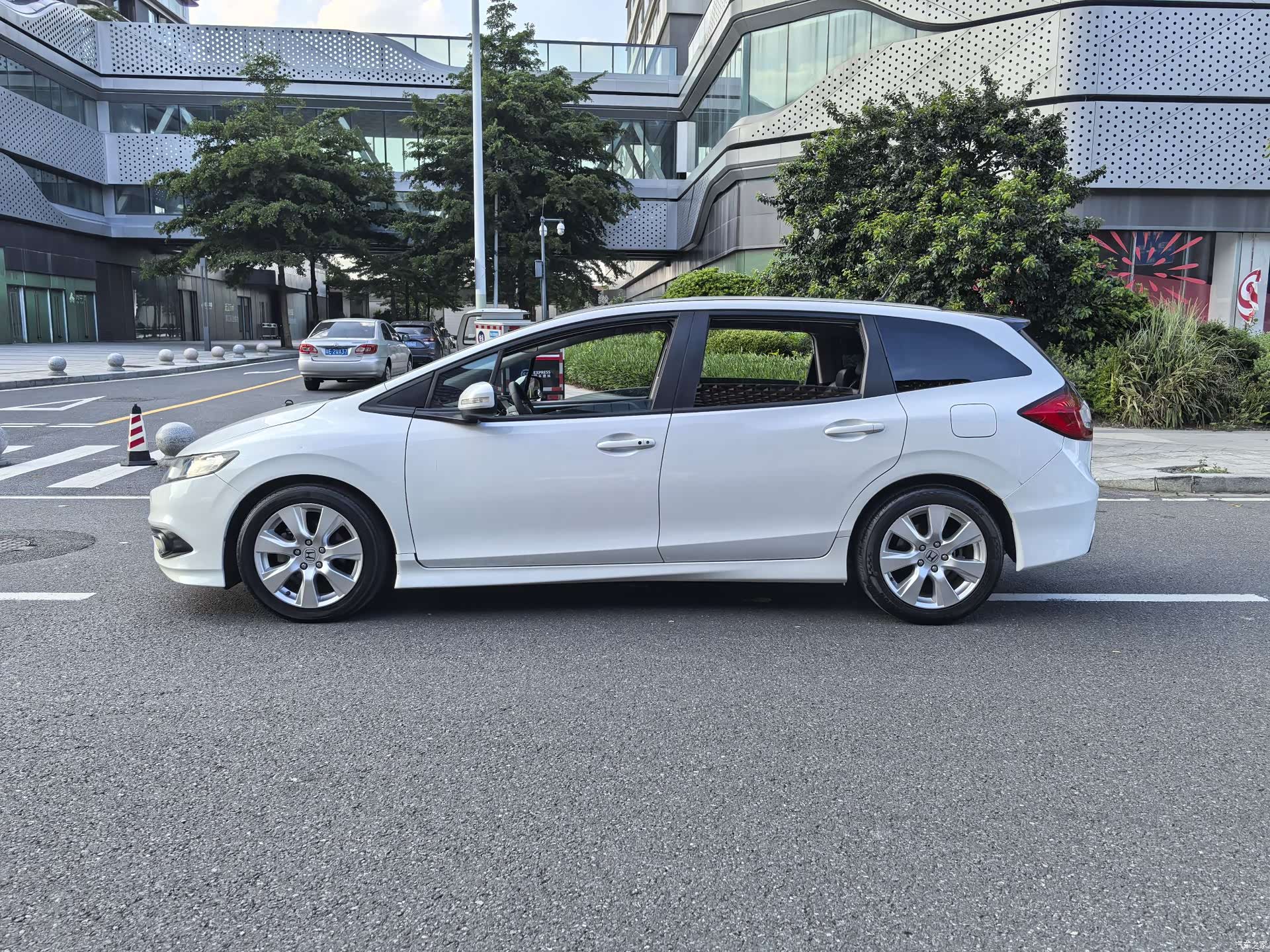 Honda Jade, 2016 4