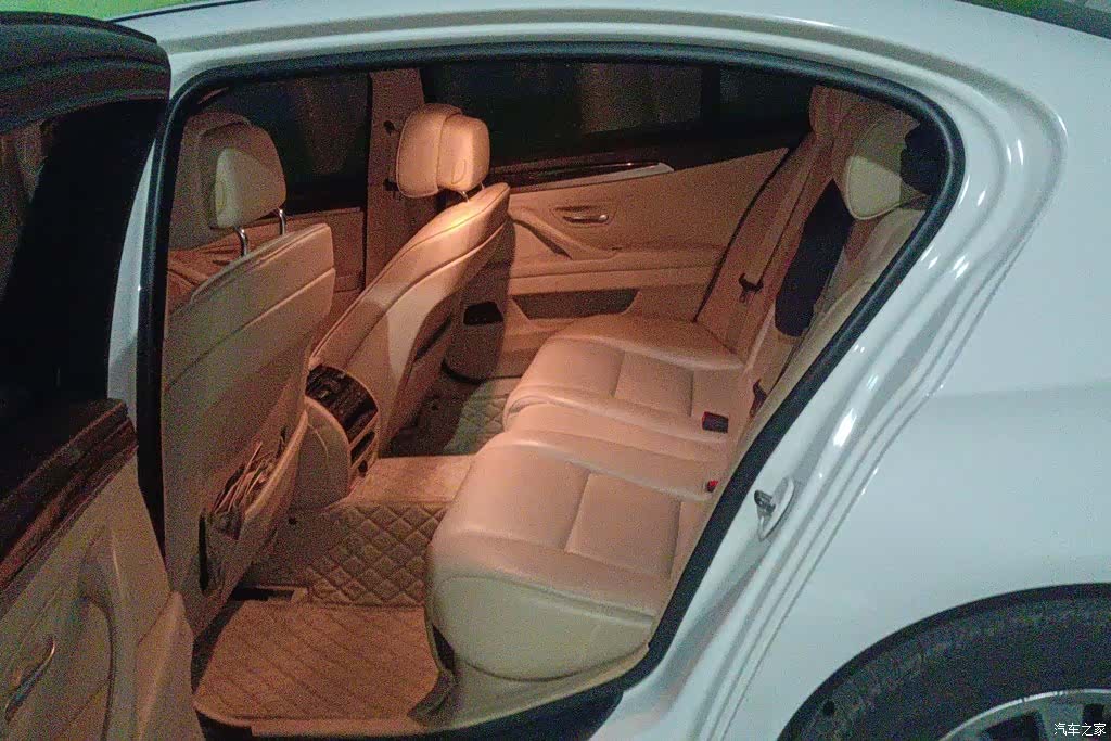 BMW 5 Series, 2012 11
