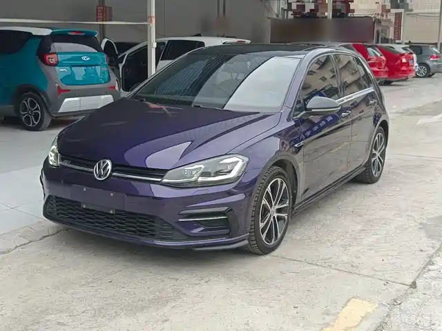 Volkswagen Golf 2019 — купить из Китая под заказ
