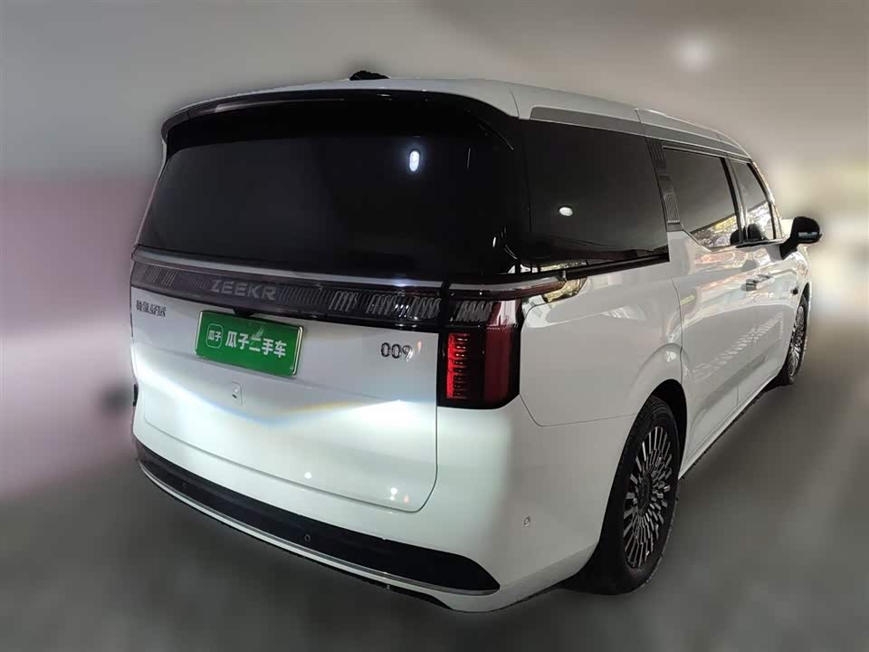 Zeekr 009