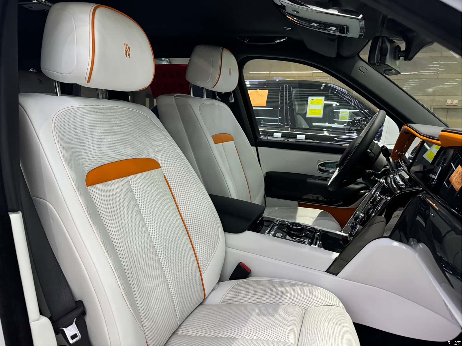 Rolls-Royce Cullinan, 2026 16