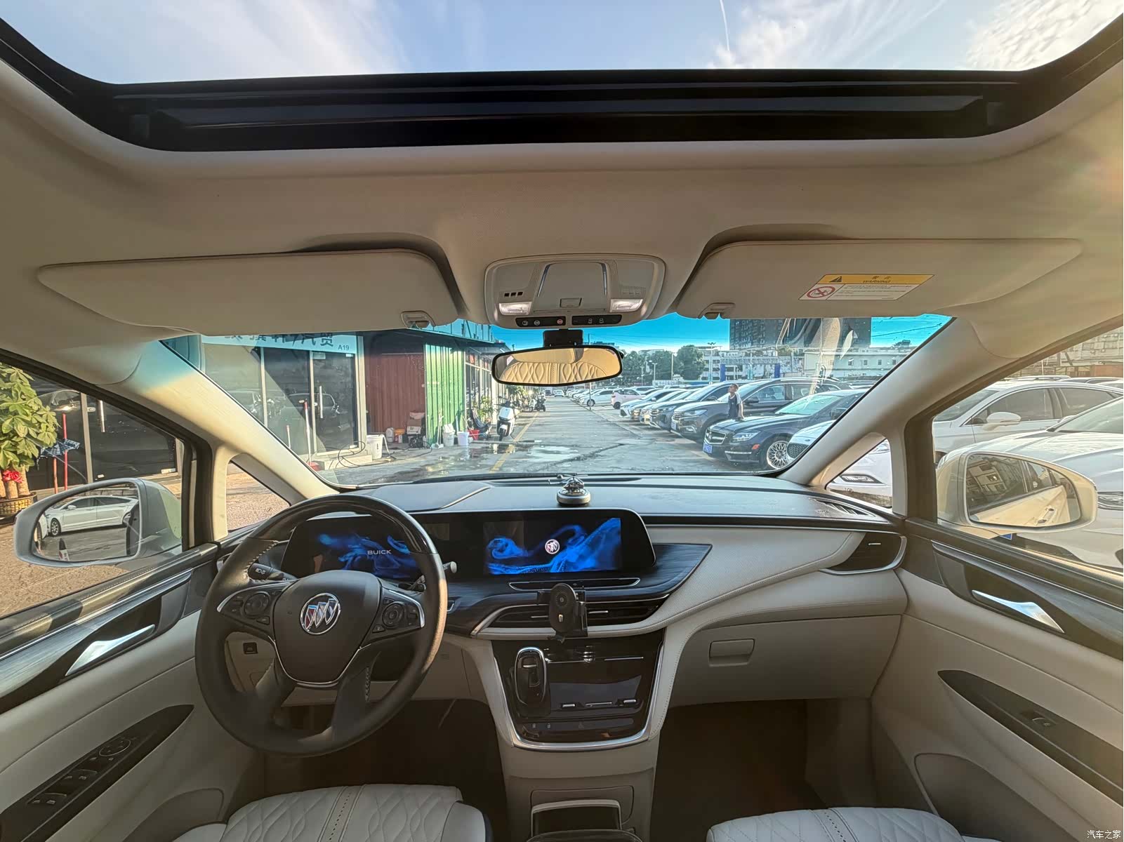 Buick GL8, 2020 9