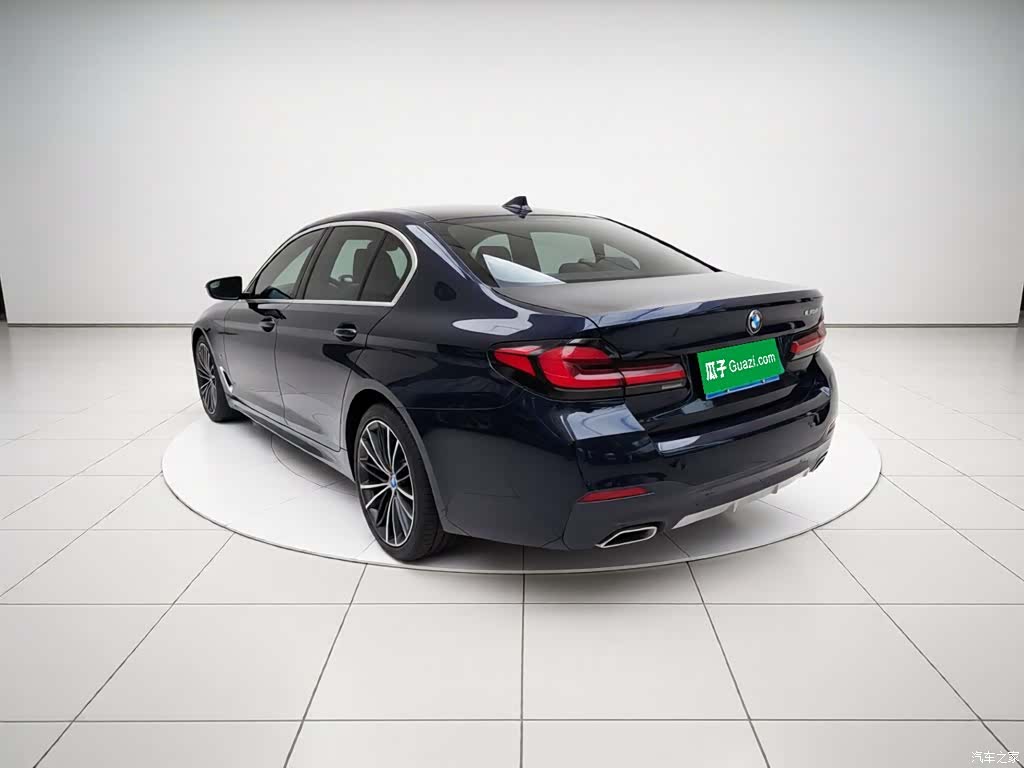 BMW 5 Series, 2022 4