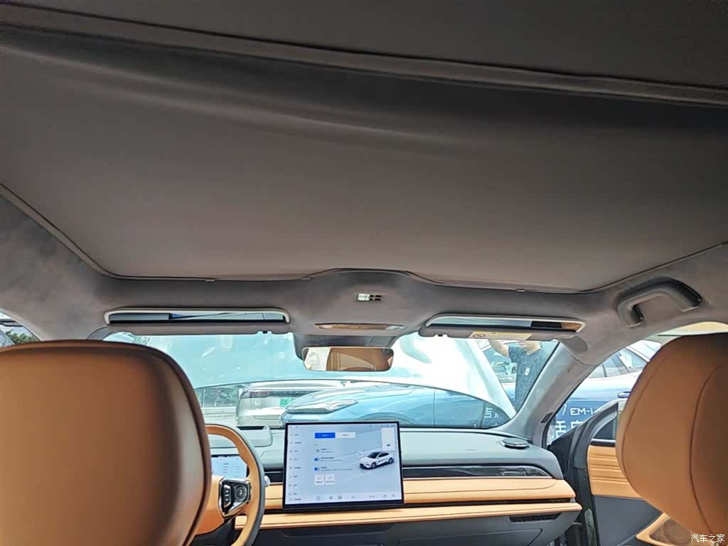 Geely 8, 2025 18
