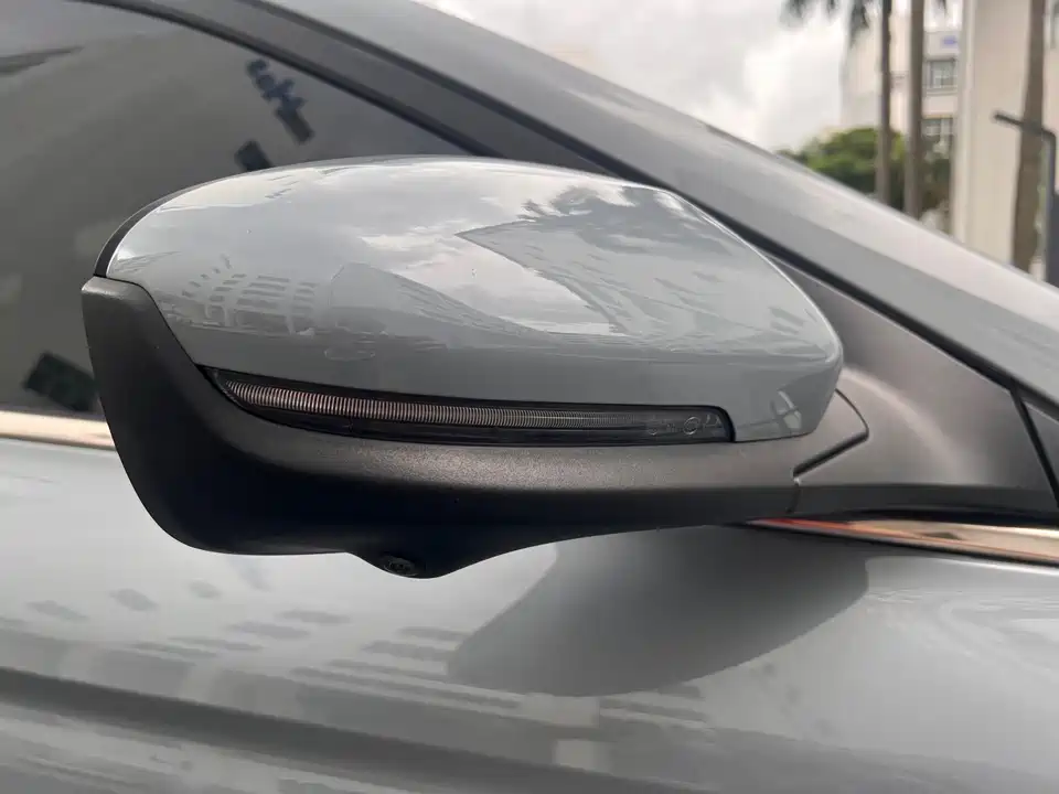 Geely Emgrand L HiP Geely Emgrand L HiP