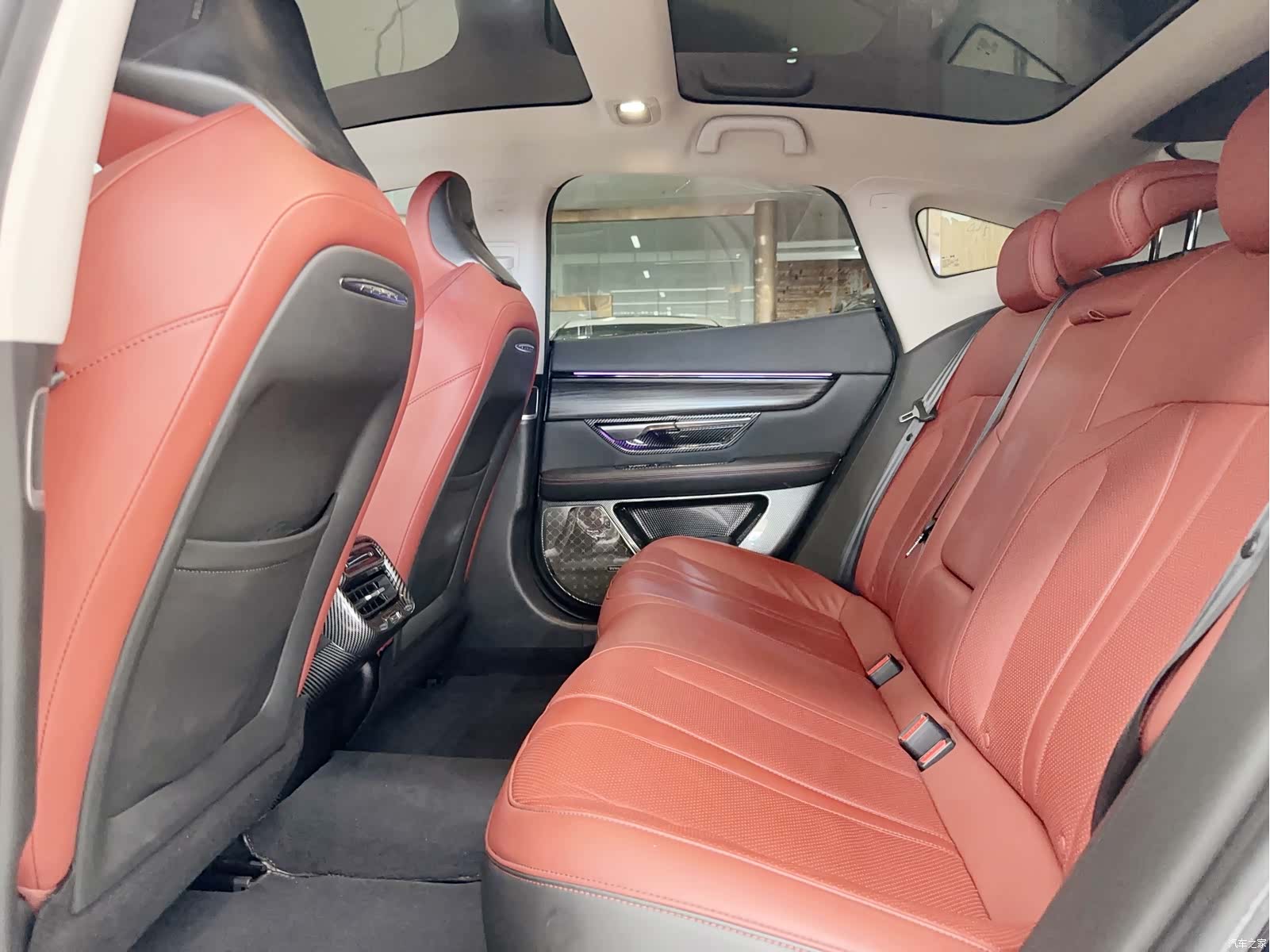 Xpeng P7, 2021 9