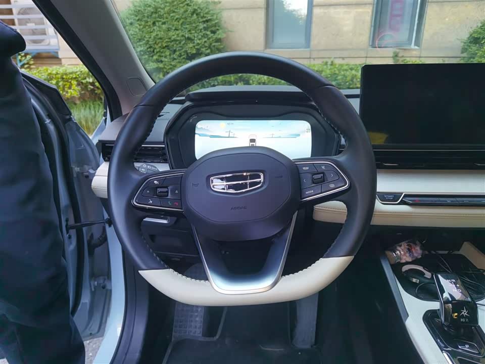 Geely Emgrand L HiP