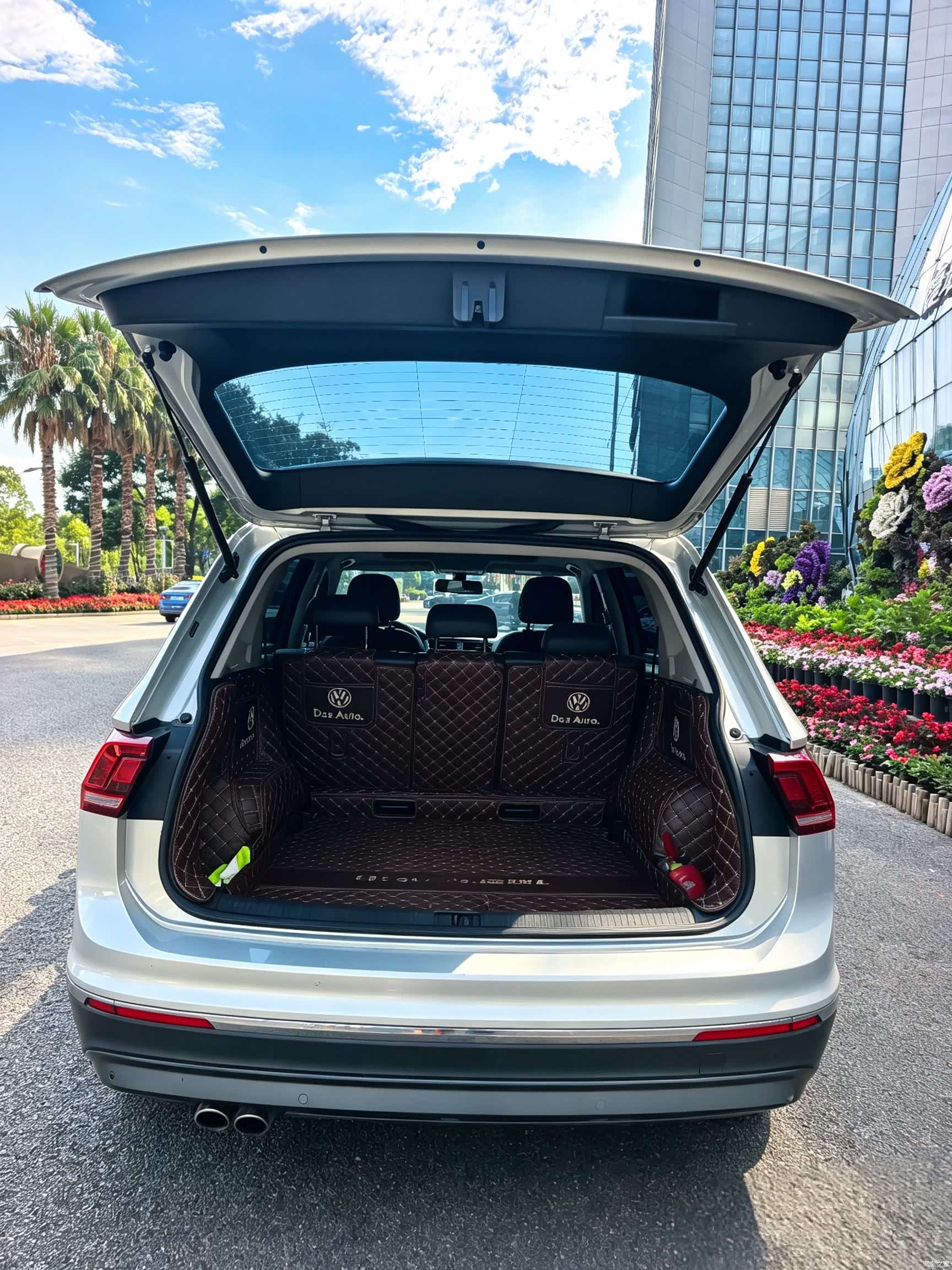 Volkswagen Tiguan L, 2020 13