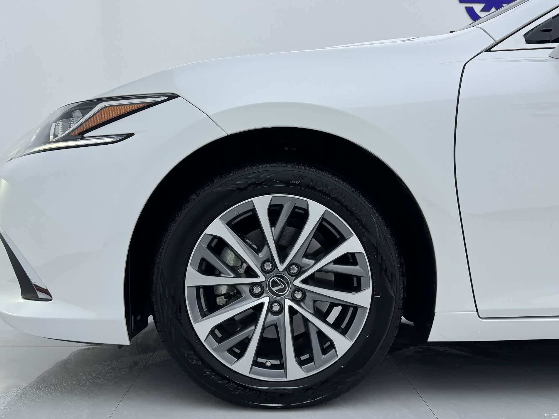 Lexus ES, 2024 13