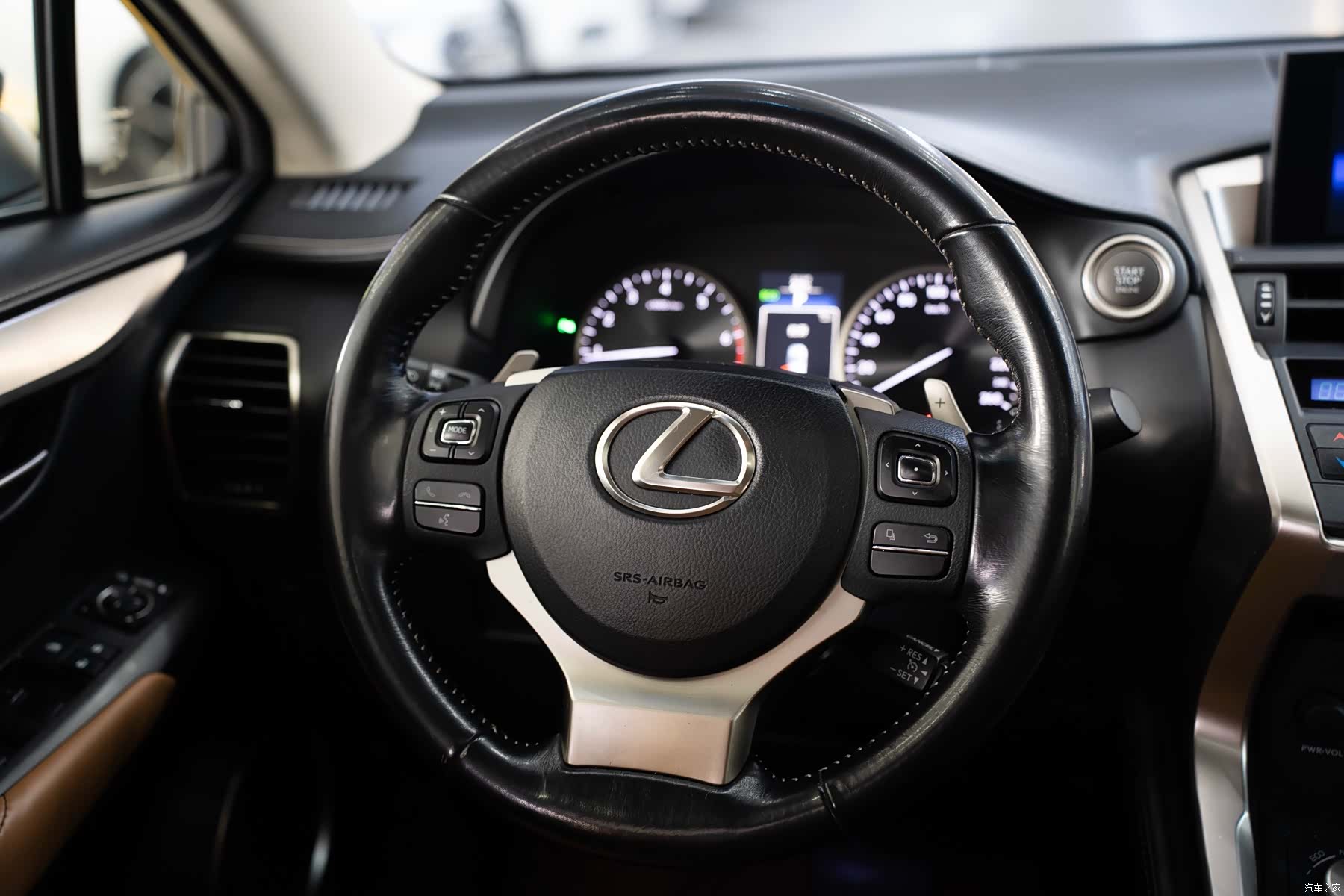 Lexus NX, 2016 8