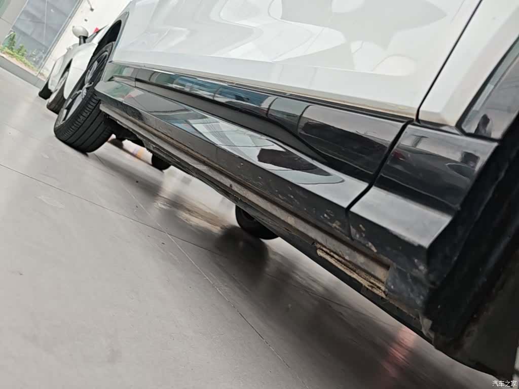 Audi Q2L, 2021 21