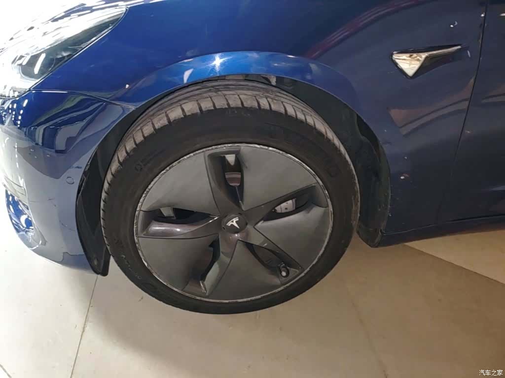 Tesla Model 3, 2019 23
