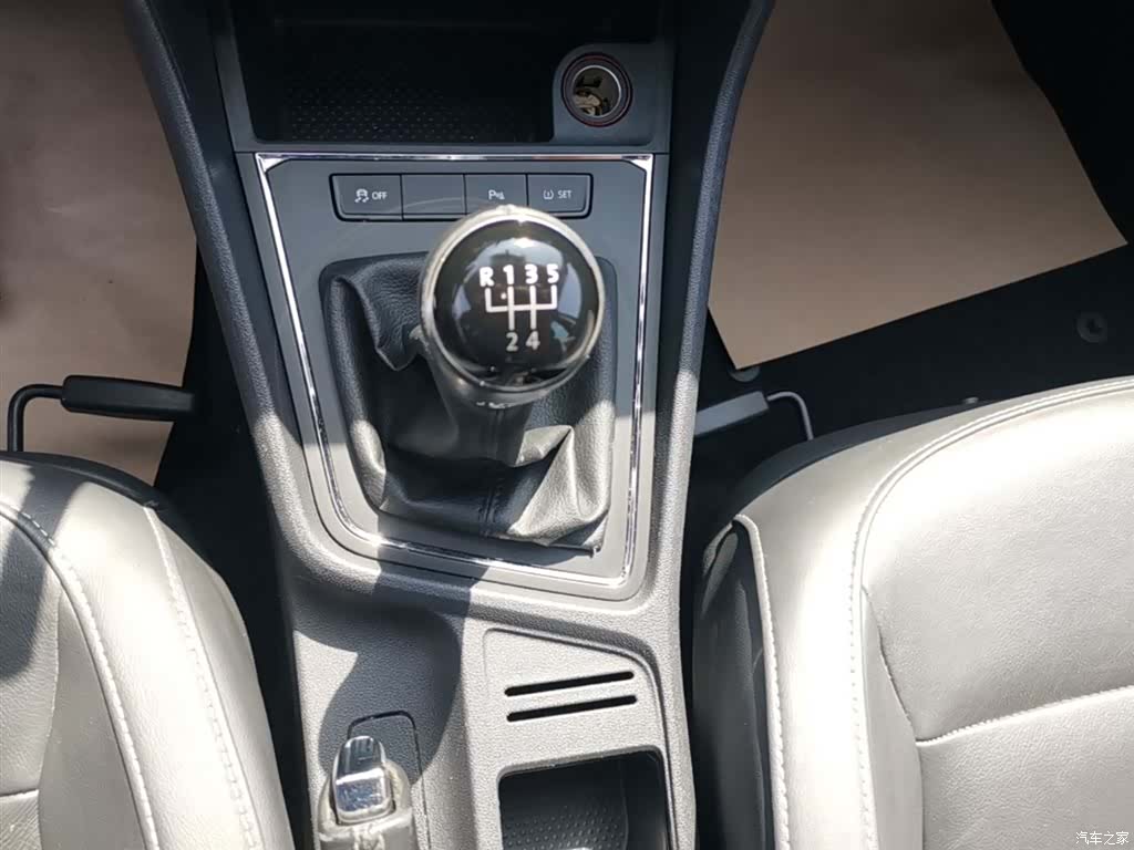 Volkswagen Lavida, 2016 14