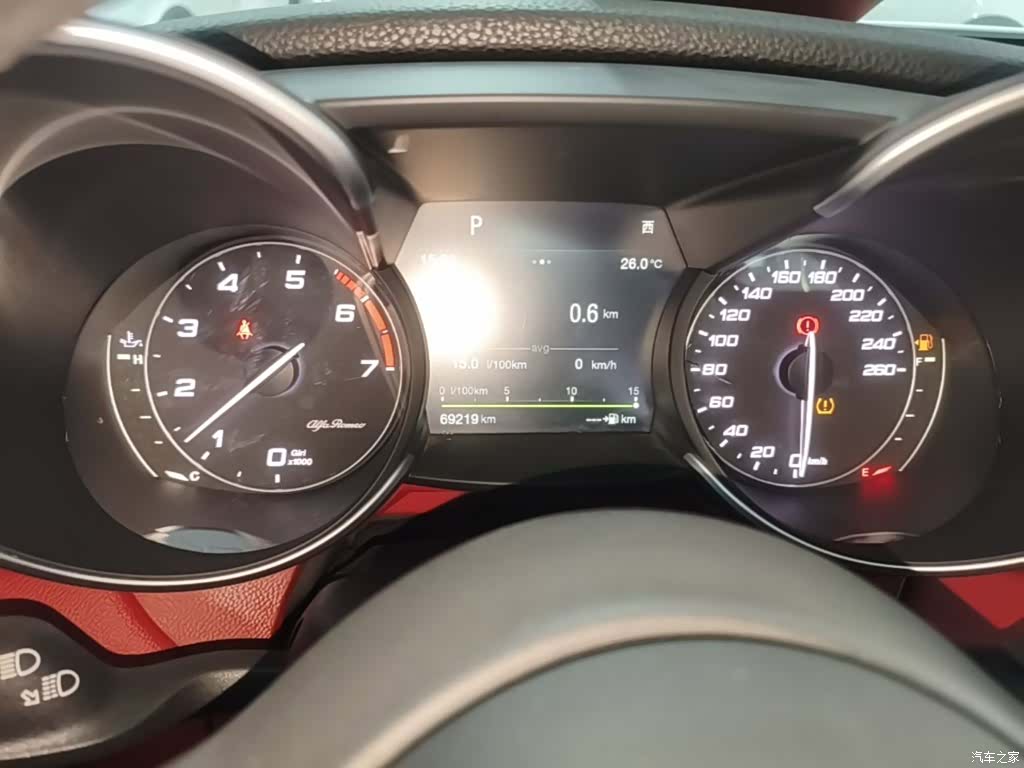 Alfa Romeo Giulia, 2018 12