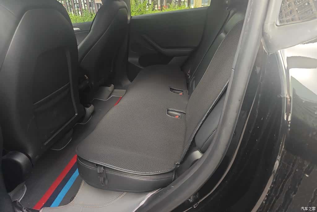 Tesla Model Y, 2023 11