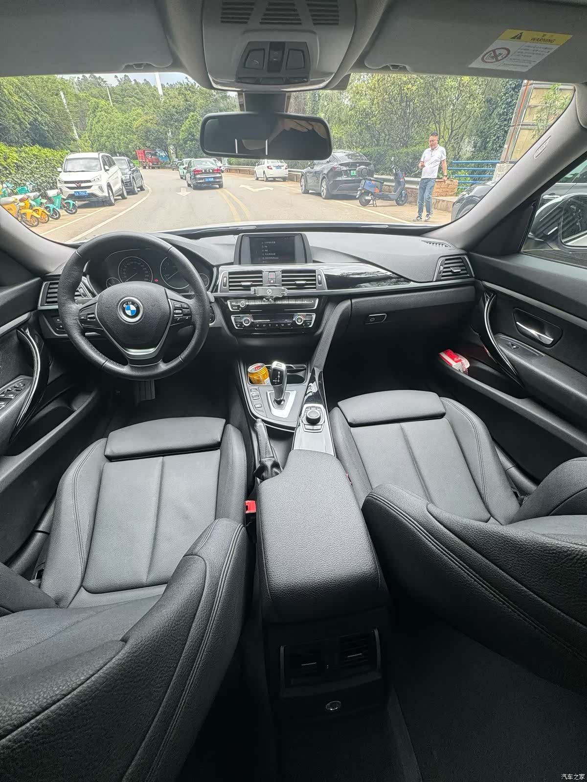 BMW 3 Series, 2018 все фото