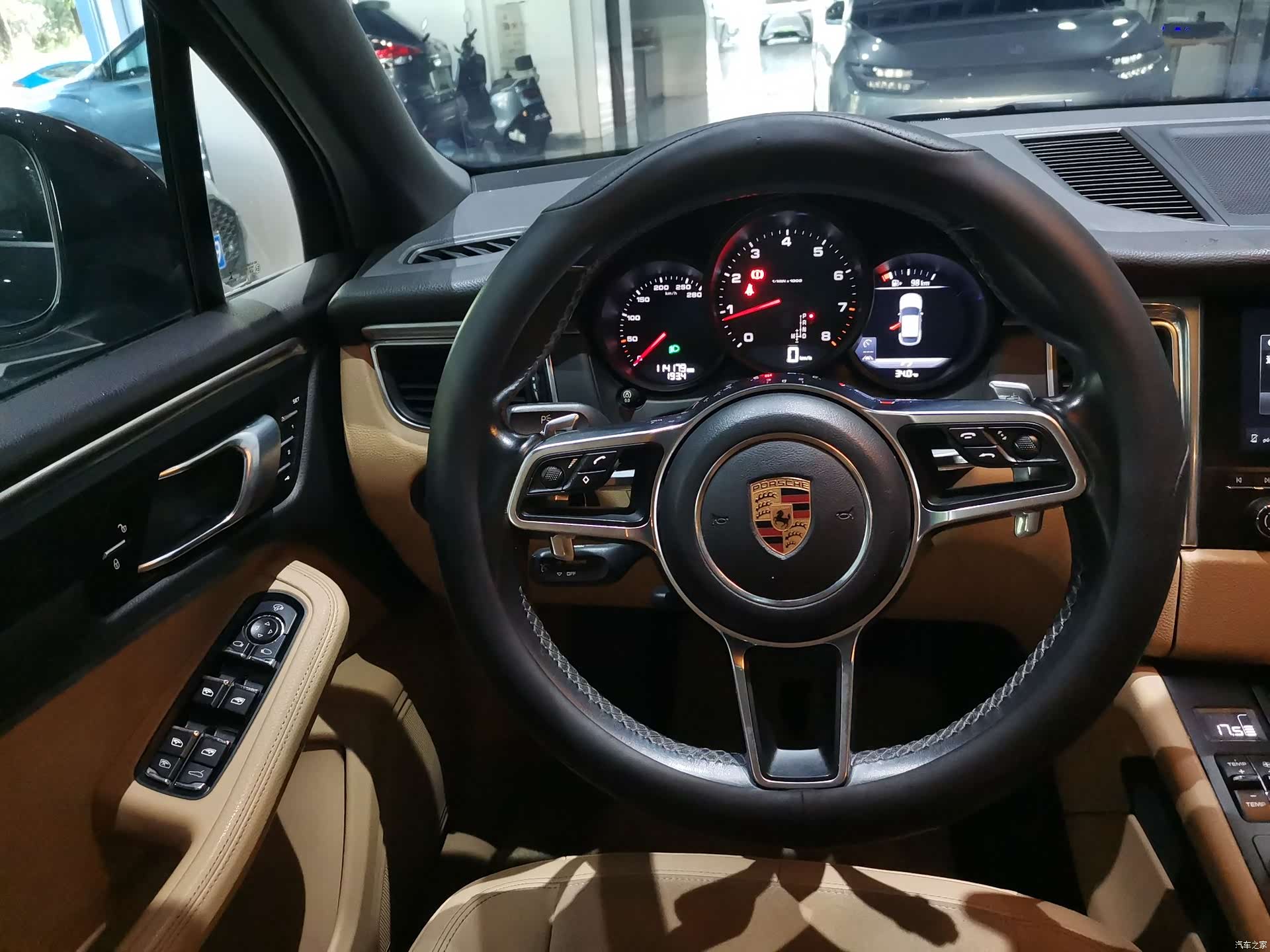 Porsche Macan, 2016 12