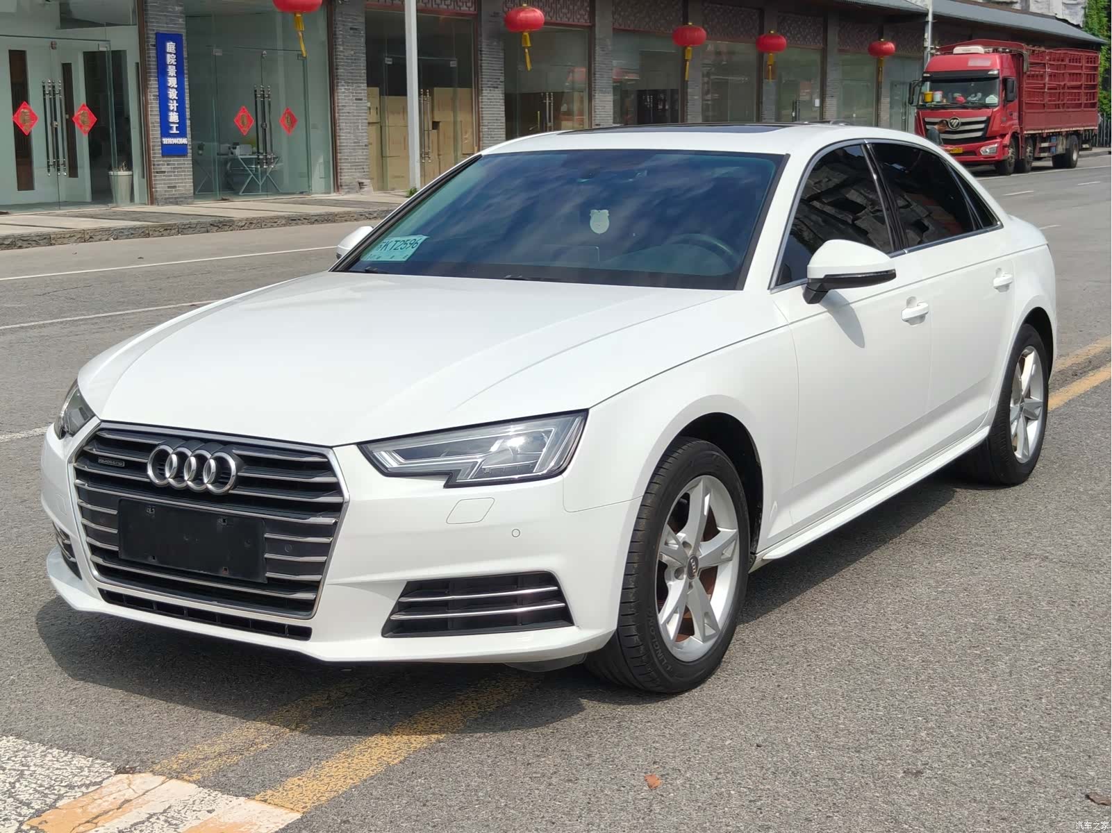Audi A4L, 2017 1