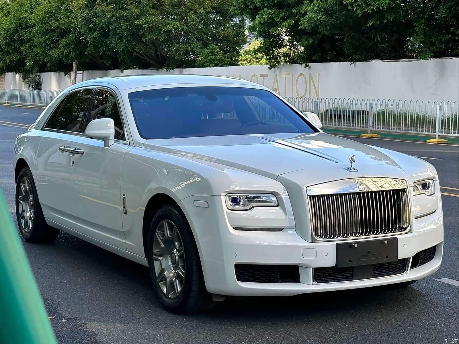 Rolls-Royce Ghost, 2018 3