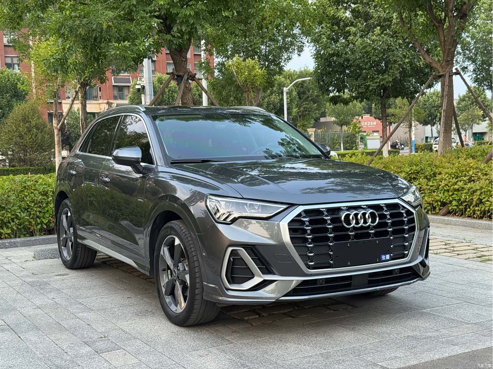 Audi Q3, 2022 4