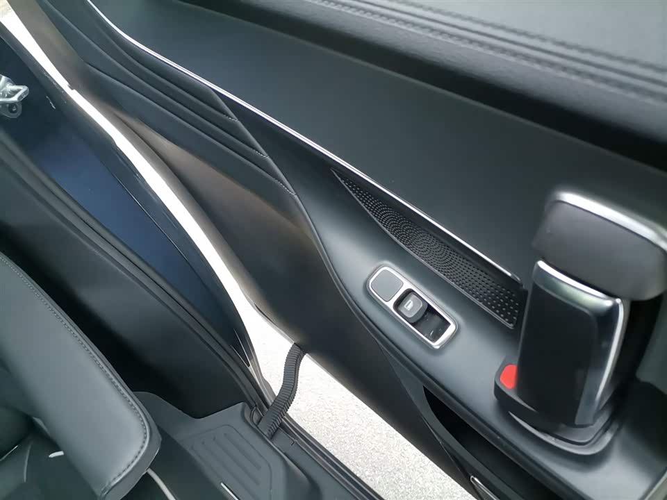 Roewe iMAX8