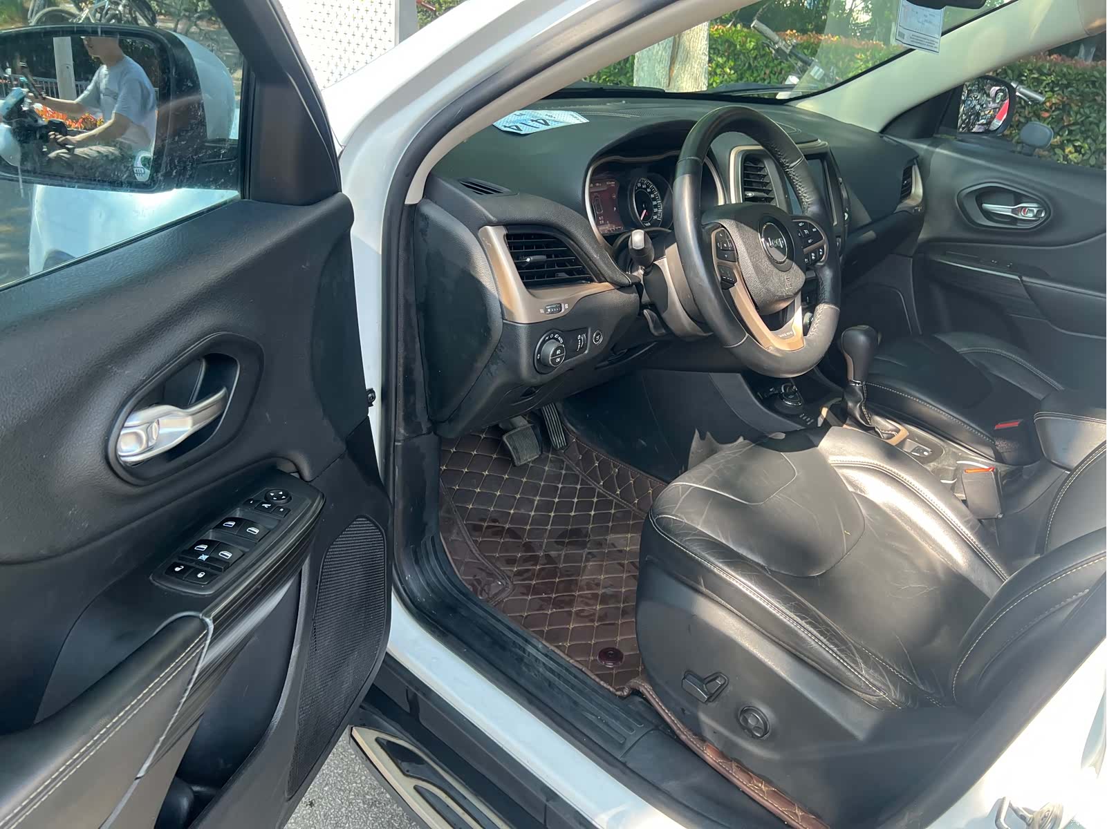 Jeep Cherokee, 2015 8