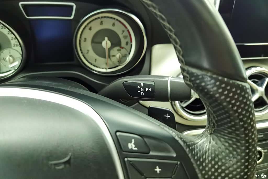 Mercedes-Benz GLA, 2016 16