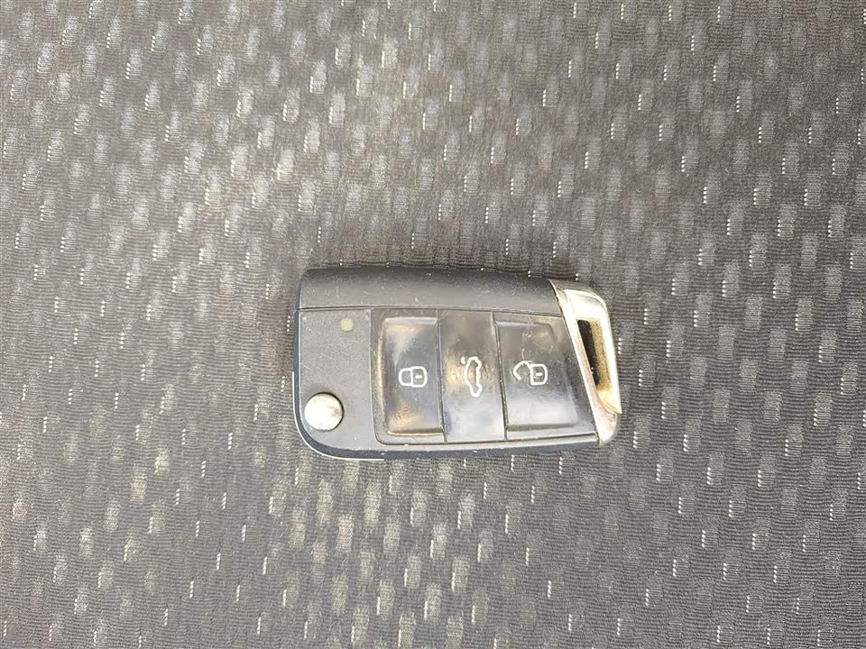 Volkswagen Exploring the shadow