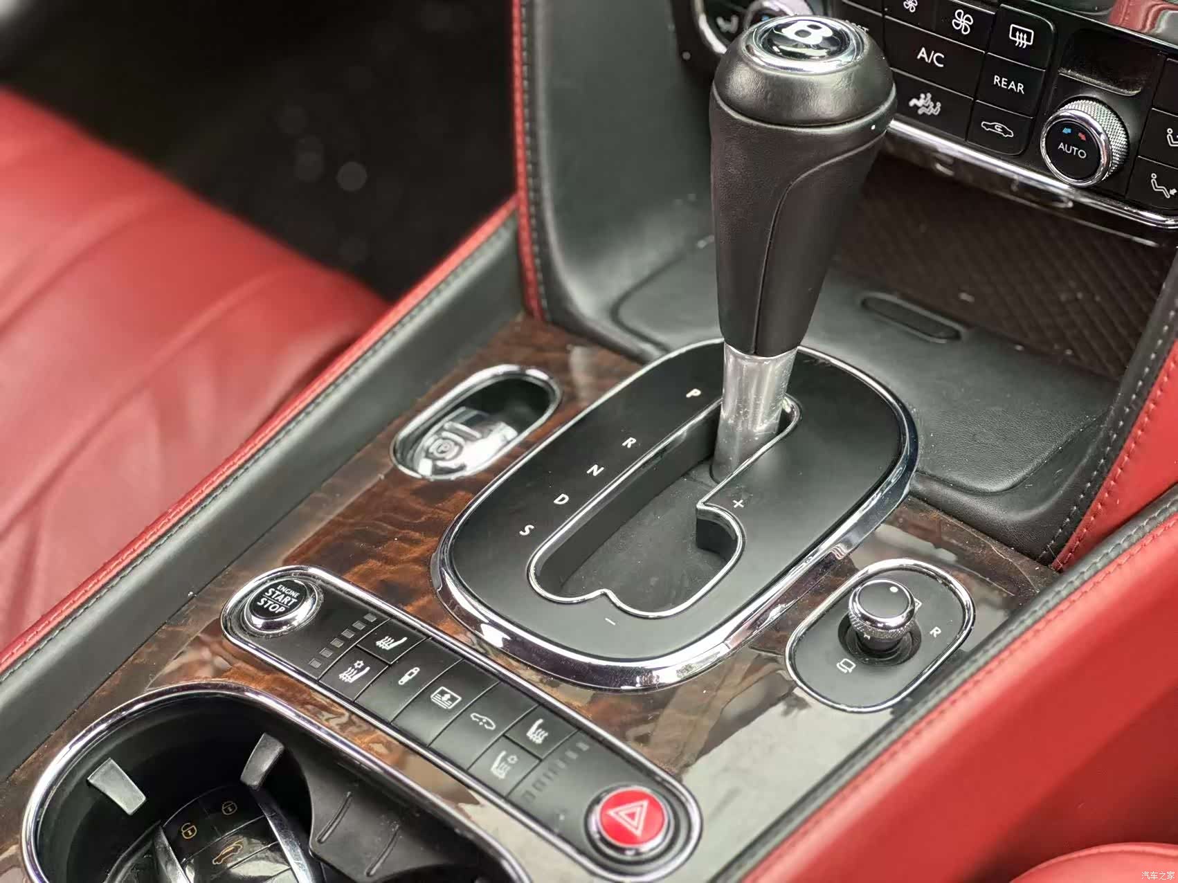 Bentley Flying Spur, 2016 10