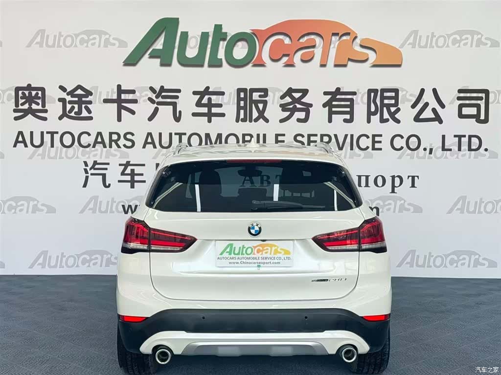 BMW X1, 2022 все фото