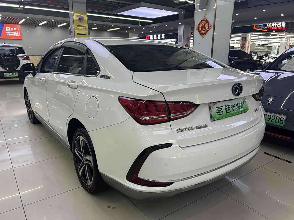 BAIC Beijing EU5