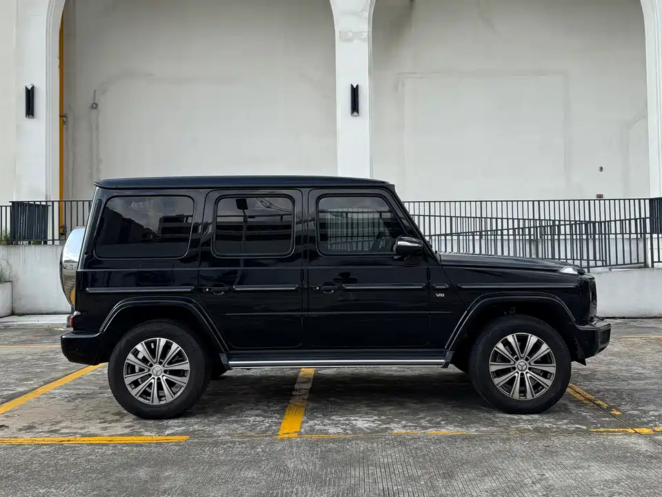 Mercedes-Benz G-class