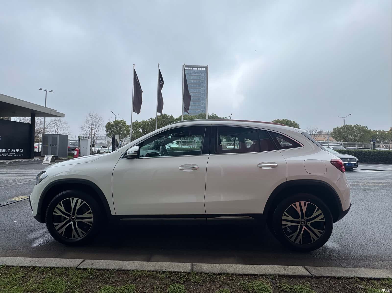 Mercedes-Benz GLA, 2024 10