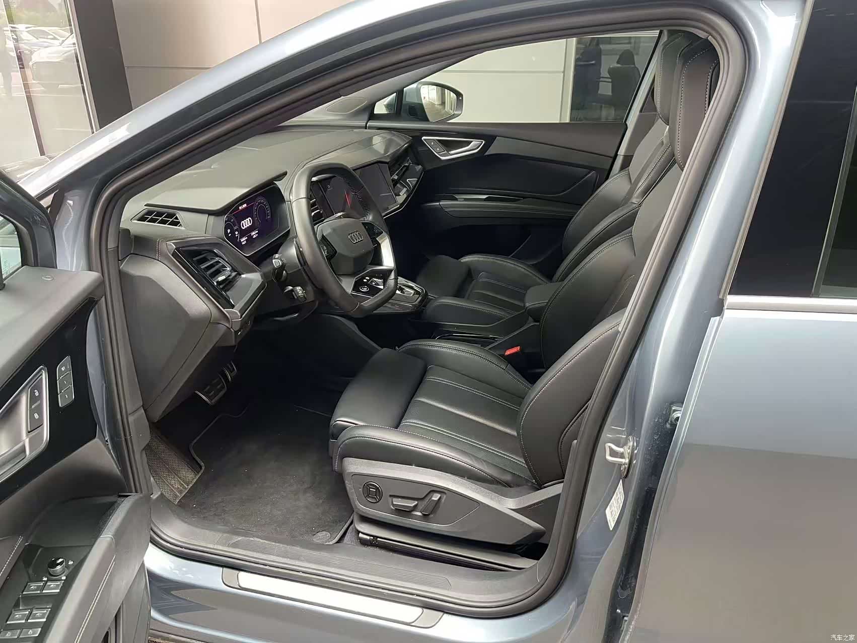 Audi Q4 e-tron, 2025 3