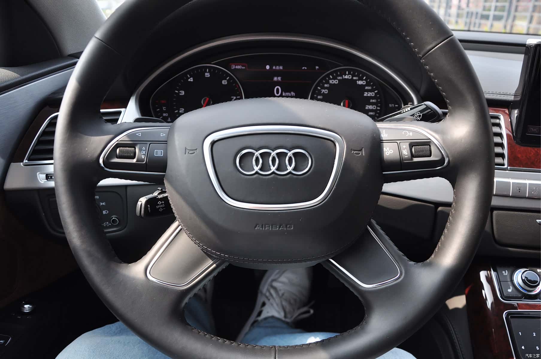 Audi A8L, 2011 8