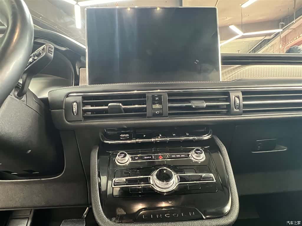 Lincoln Corsair, 2023 10