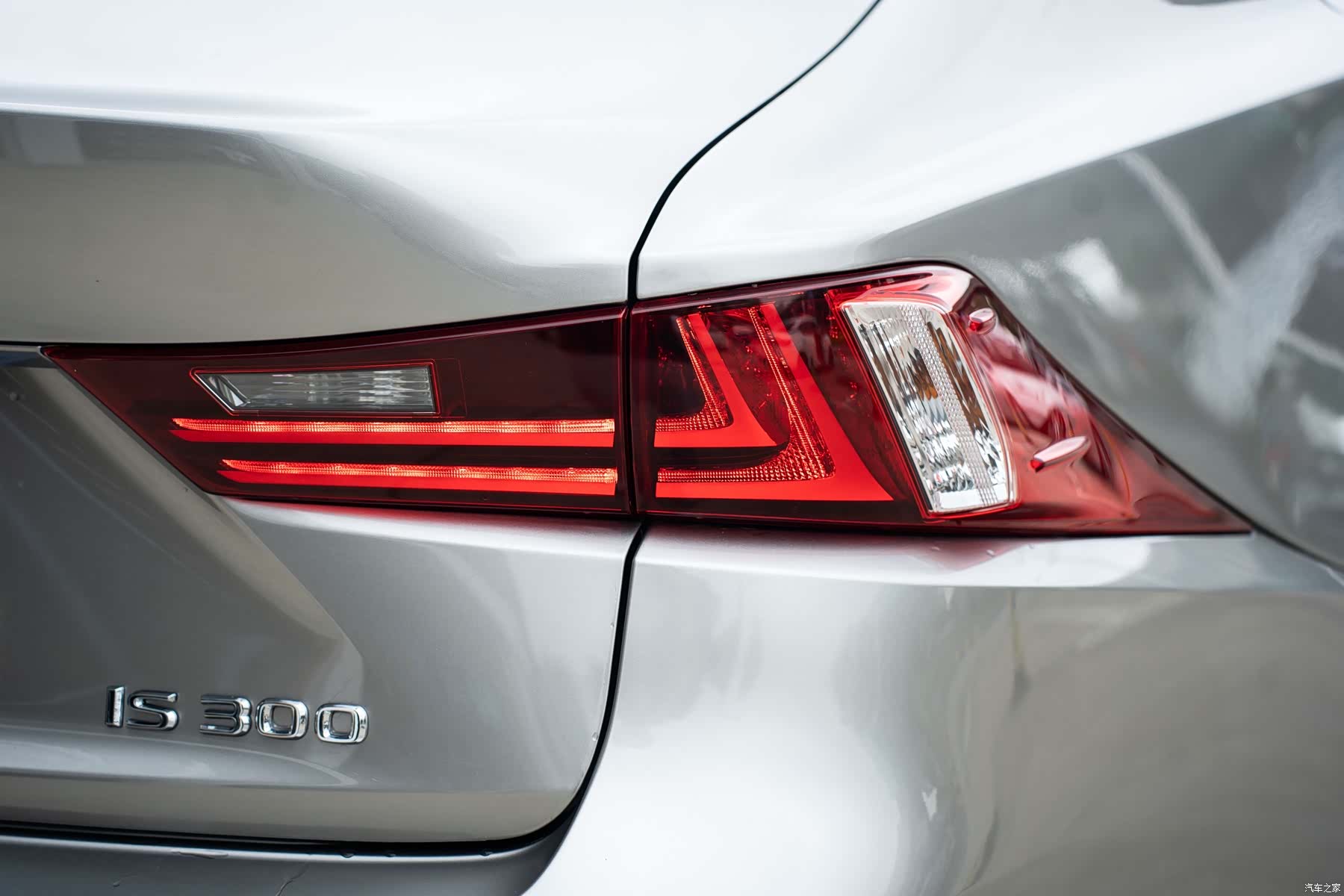 Lexus IS, 2016 6