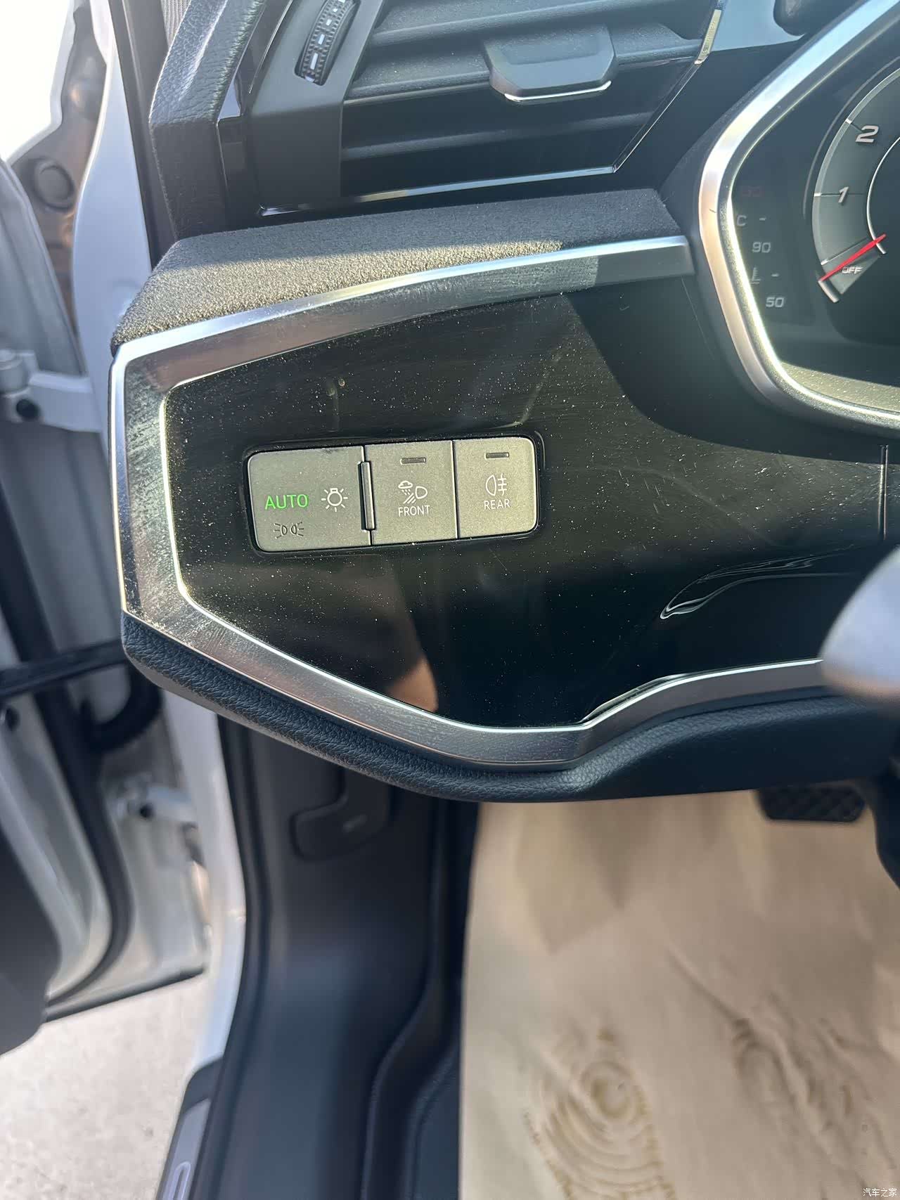 Audi Q3, 2022 4