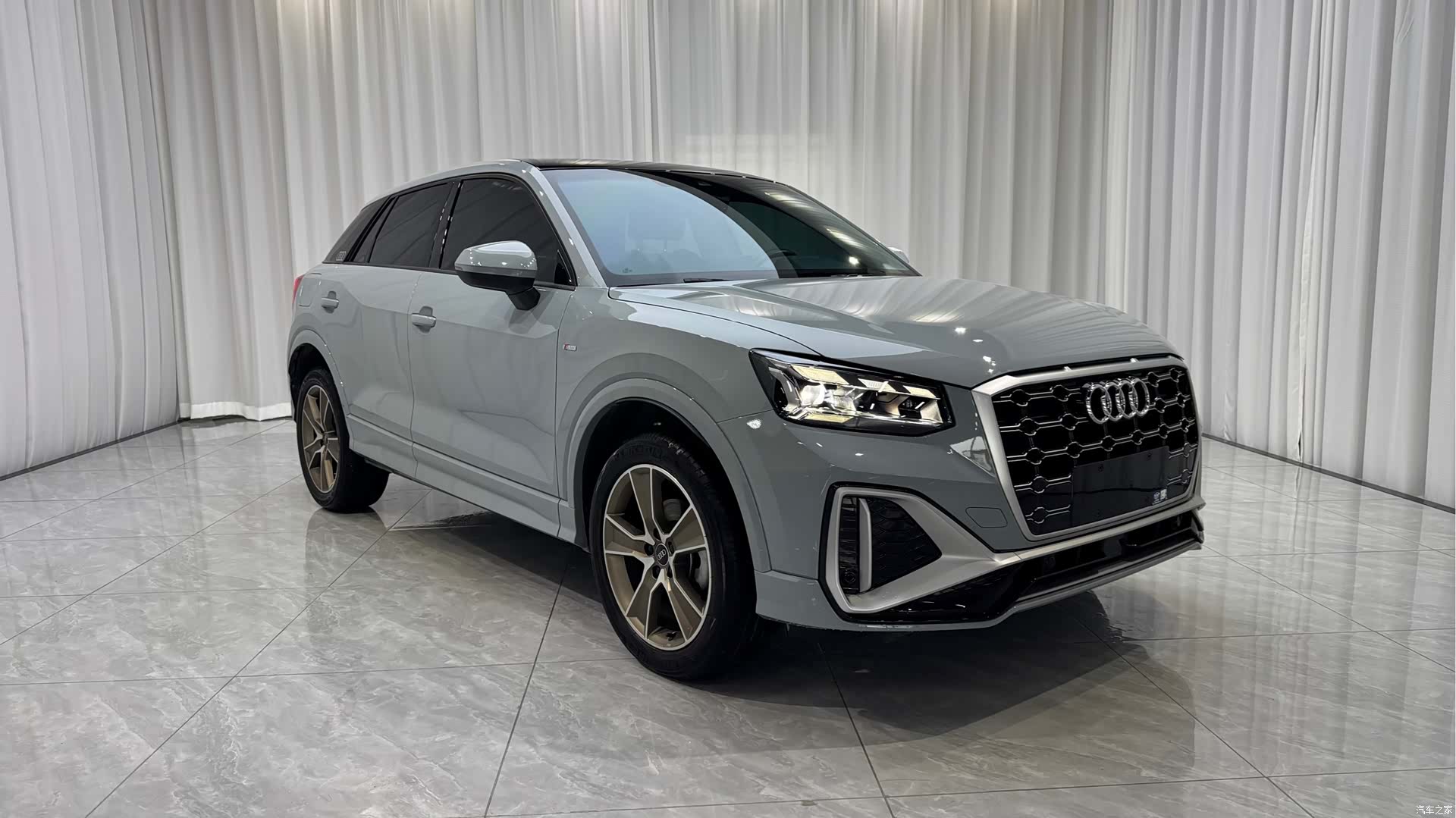 Audi Q2L, 2023 2
