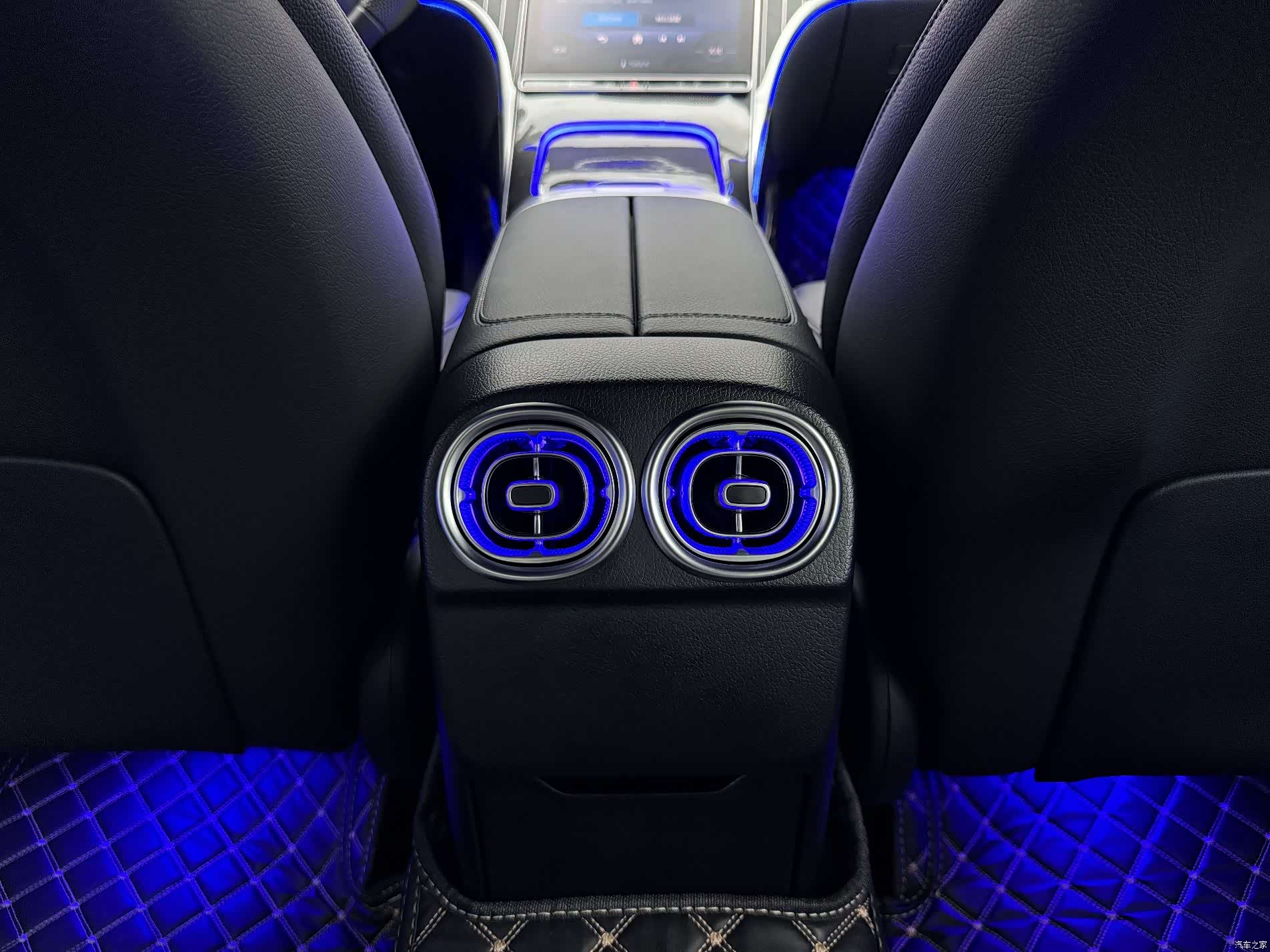 Mercedes-Benz C-Class, 2023 10