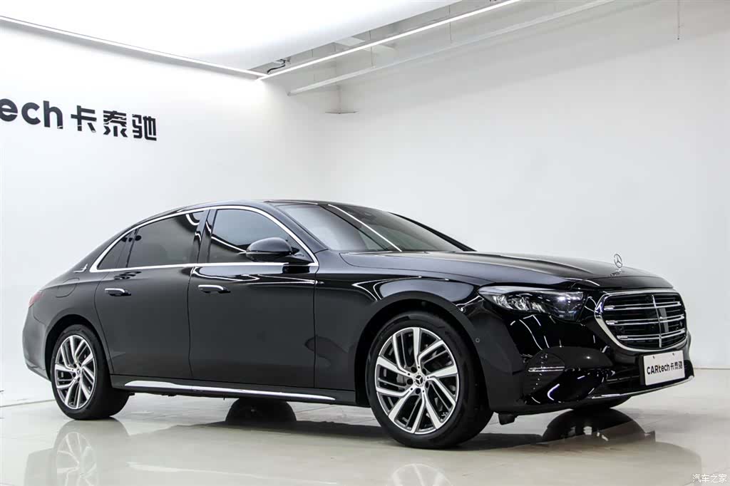 Mercedes-Benz E-Class, 2024 3