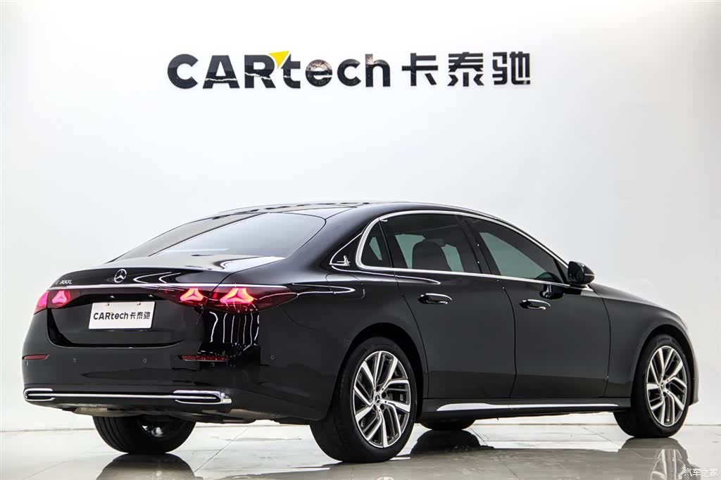 Mercedes-Benz E-Class, 2024 4